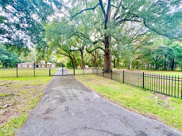 6001 Wooded Acres Road, Vancleave, MS 39565