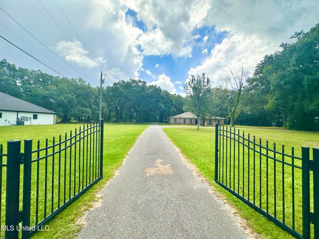 6001 Wooded Acres Road, Vancleave, MS 39565