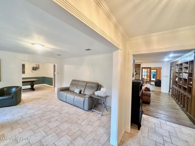 6001 Wooded Acres Road, Vancleave, MS 39565