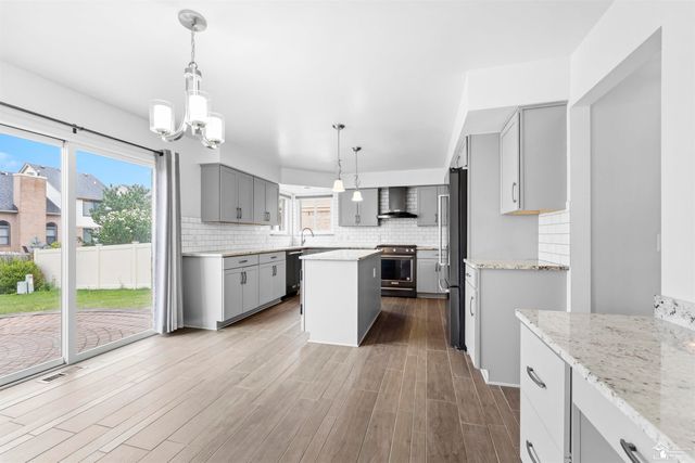 16851 Silverado Drive, Southgate, MI 48195