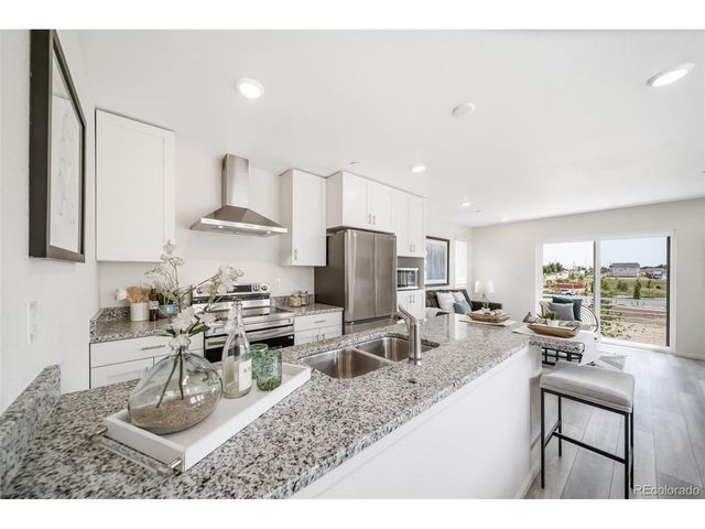 10350 Tucson Pl, Commerce City, CO 80022