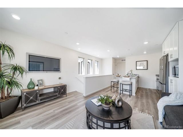 10350 Tucson Pl, Commerce City, CO 80022