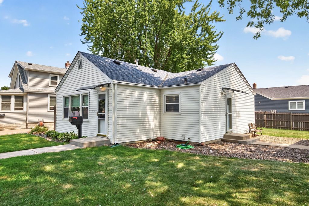 213 14th Avenue S, South Saint Paul, MN 55075 — photo 2