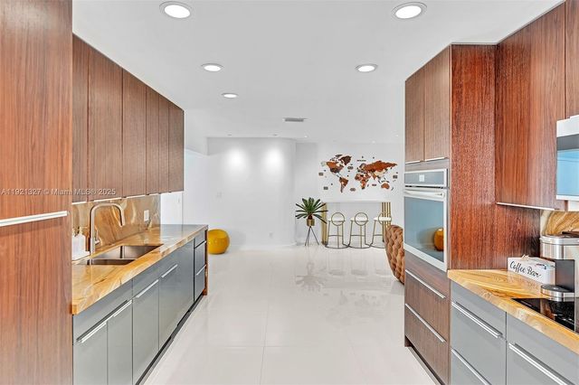 5005 Johnson St, Hollywood, FL 33021