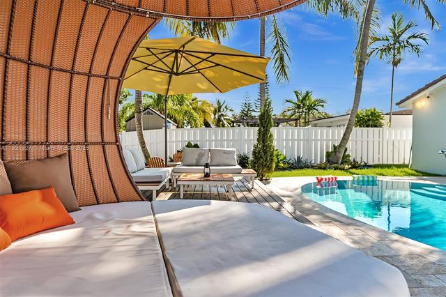 5005 Johnson St, Hollywood, FL 33021