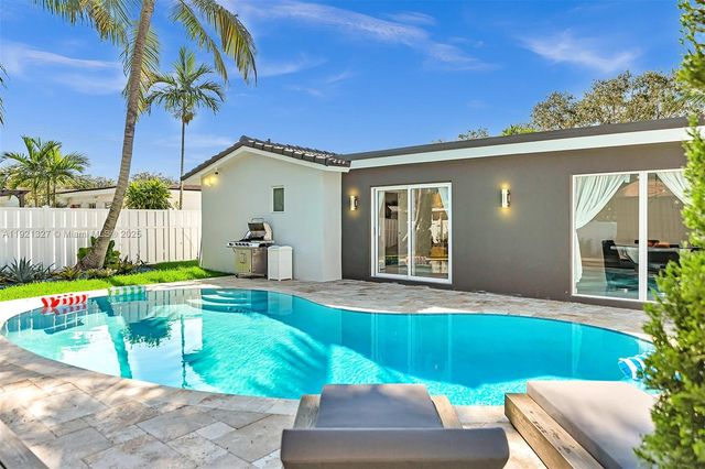 5005 Johnson St, Hollywood, FL 33021