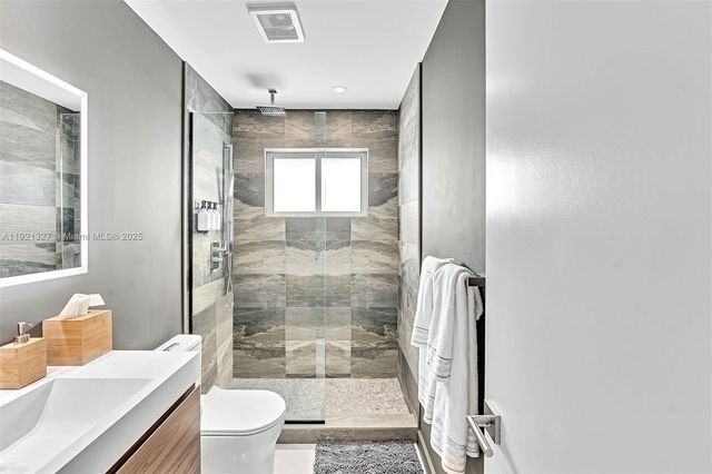 5005 Johnson St, Hollywood, FL 33021