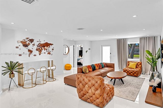 5005 Johnson St, Hollywood, FL 33021