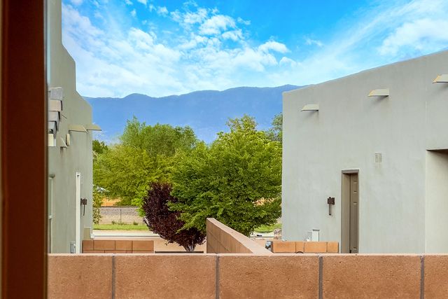 7742 Majesty Court NW, Albuquerque, NM 87107