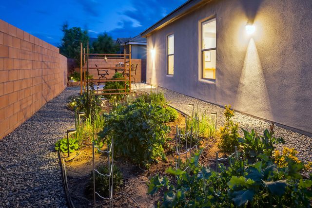 7742 Majesty Court NW, Albuquerque, NM 87107