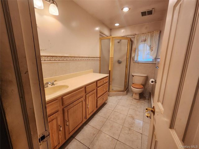 3237 Rawlins Avenue, Bronx, NY 10465