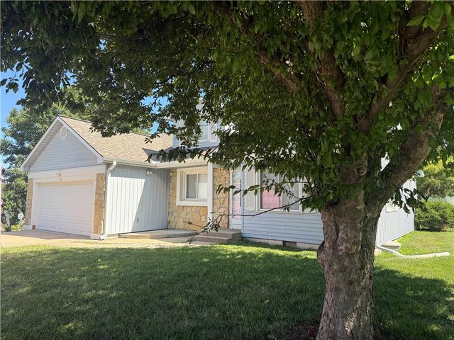 510 Shawn Crest Lane, Richmond, MO 64085