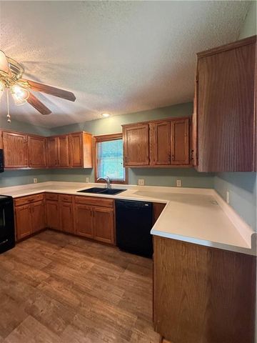 510 Shawn Crest Lane, Richmond, MO 64085