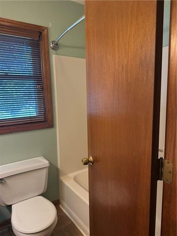 510 Shawn Crest Lane, Richmond, MO 64085