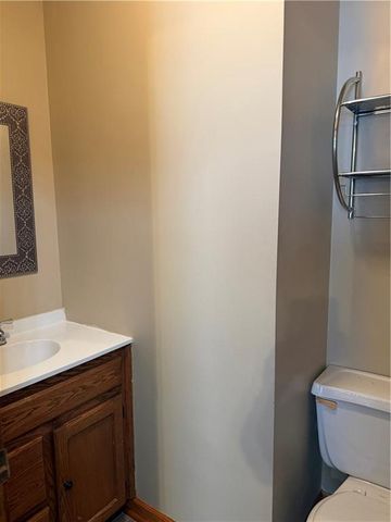 510 Shawn Crest Lane, Richmond, MO 64085