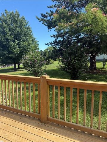 510 Shawn Crest Lane, Richmond, MO 64085
