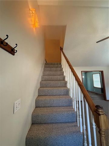 510 Shawn Crest Lane, Richmond, MO 64085