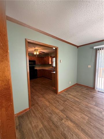 510 Shawn Crest Lane, Richmond, MO 64085