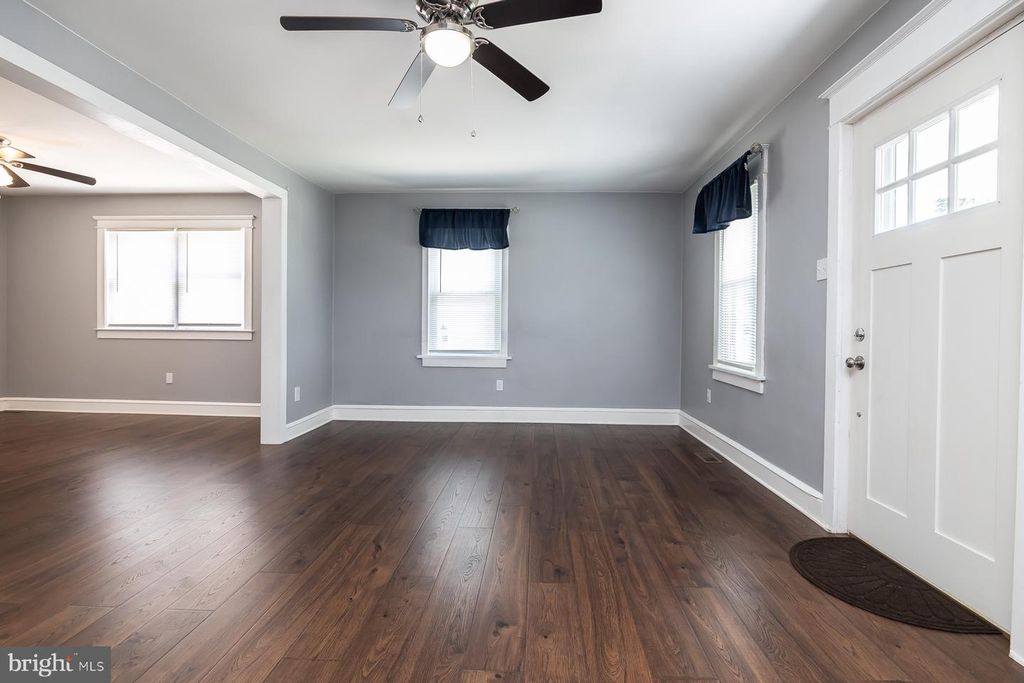 27 APPLE AVE, BELLMAWR, NJ 08031 — photo 5