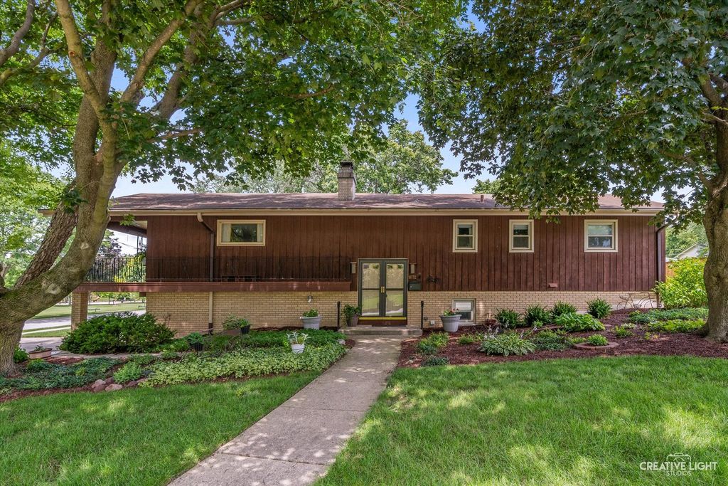 1672 Kimberly Avenue, Elgin, IL 60123