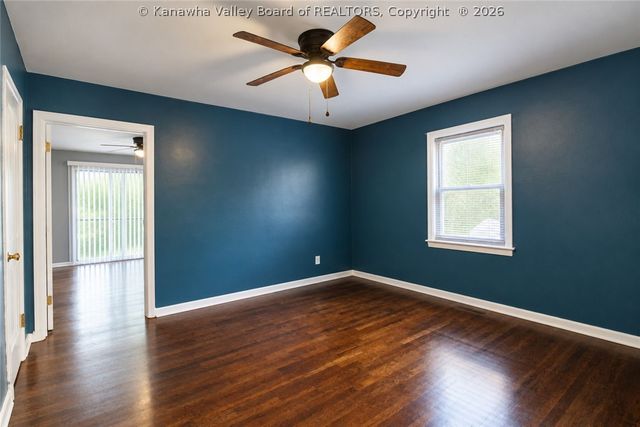 4726 Washington Avenue Se, Charleston, WV 25304