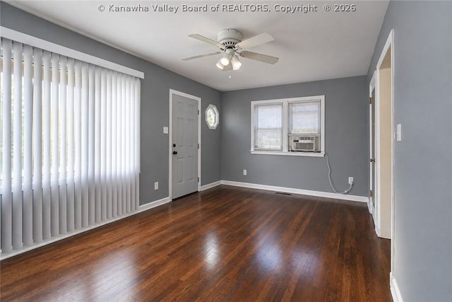 4726 Washington Avenue Se, Charleston, WV 25304