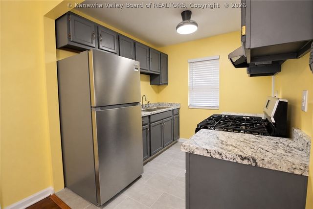 4726 Washington Avenue Se, Charleston, WV 25304