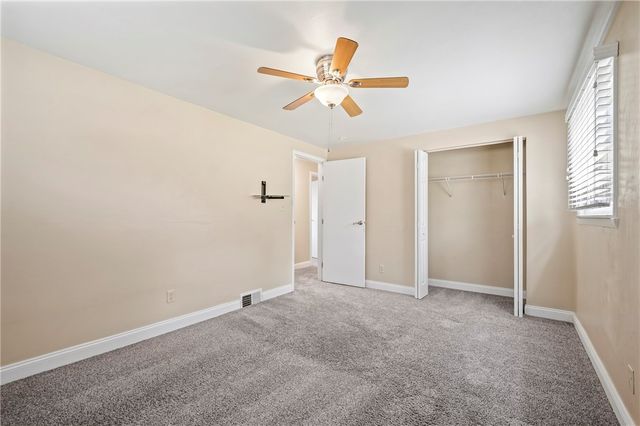 3033 Universal Rd, Penn Hills, PA 15235