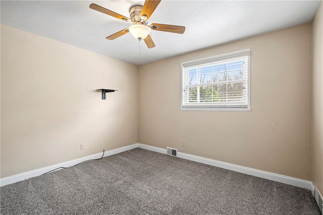 3033 Universal Rd, Penn Hills, PA 15235