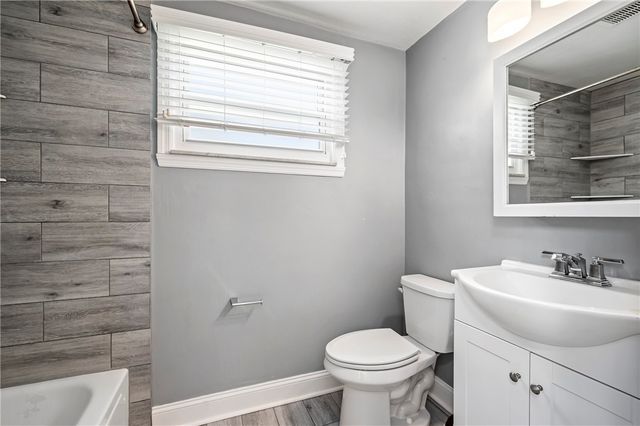 3033 Universal Rd, Penn Hills, PA 15235