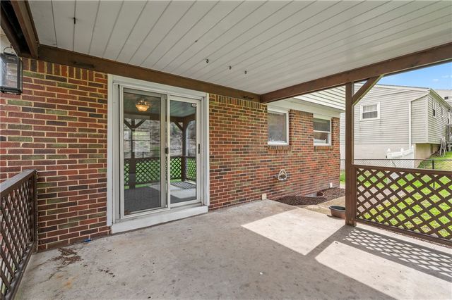 3033 Universal Rd, Penn Hills, PA 15235