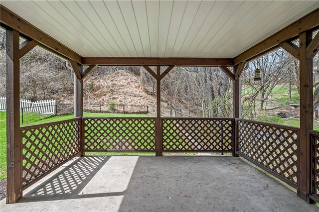 3033 Universal Rd, Penn Hills, PA 15235