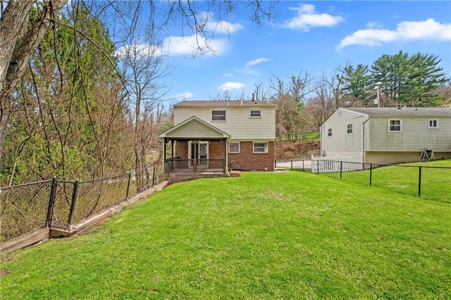 3033 Universal Rd, Penn Hills, PA 15235