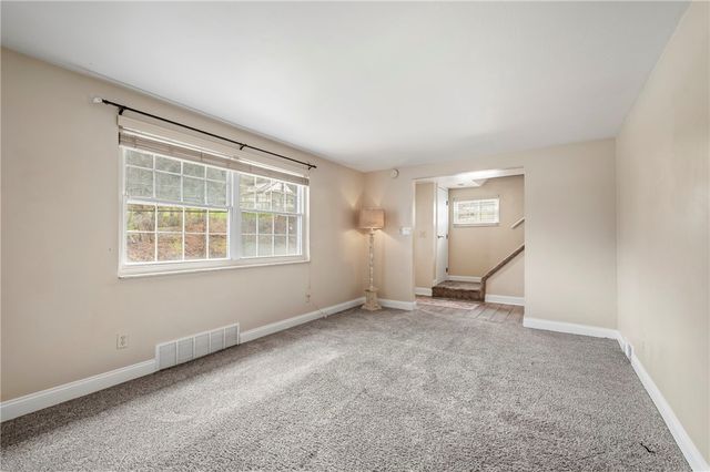 3033 Universal Rd, Penn Hills, PA 15235