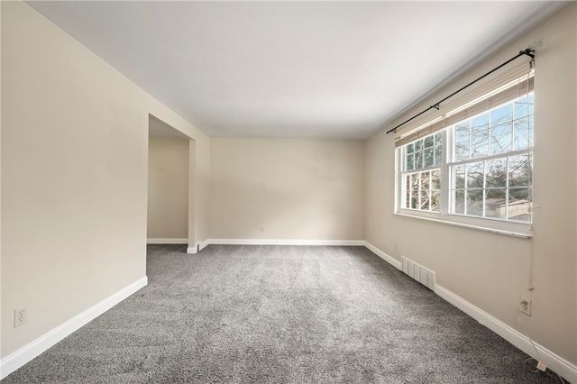 3033 Universal Rd, Penn Hills, PA 15235