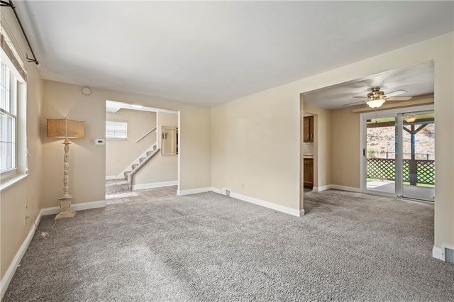 3033 Universal Rd, Penn Hills, PA 15235