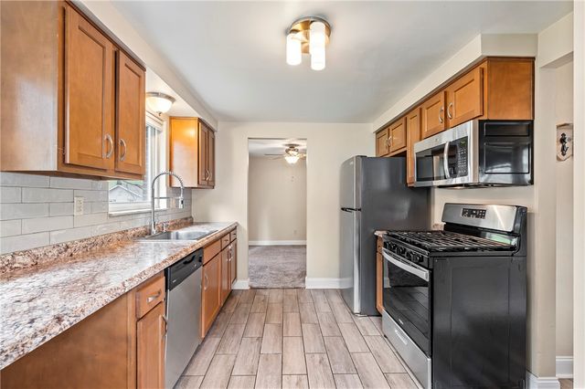 3033 Universal Rd, Penn Hills, PA 15235