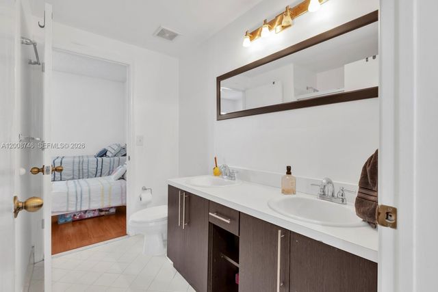 1919 Madeira Dr 4, Weston, FL 33327