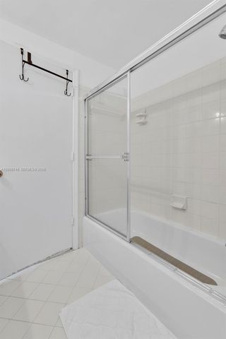 1919 Madeira Dr 4, Weston, FL 33327