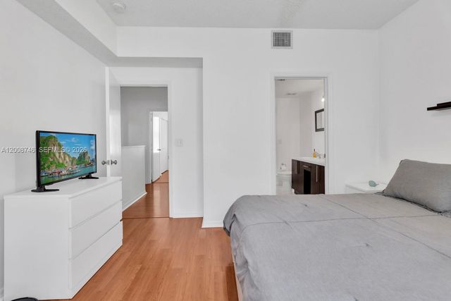 1919 Madeira Dr 4, Weston, FL 33327