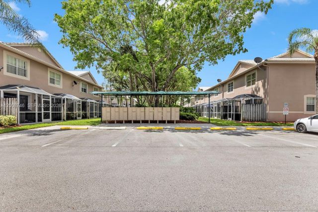 1919 Madeira Dr 4, Weston, FL 33327