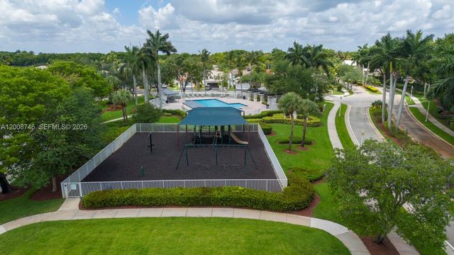 1919 Madeira Dr 4, Weston, FL 33327