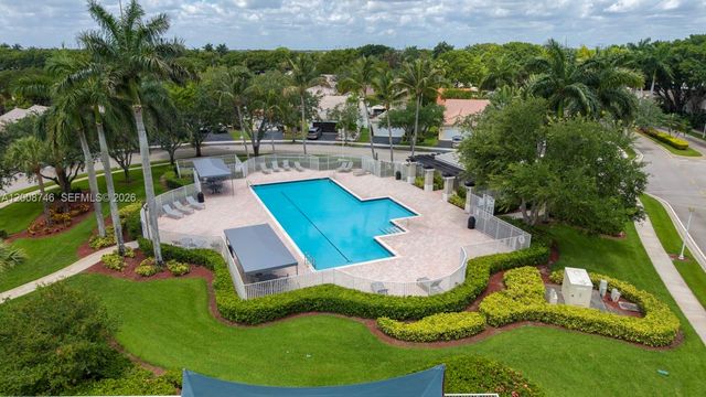 1919 Madeira Dr 4, Weston, FL 33327