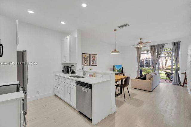 1919 Madeira Dr 4, Weston, FL 33327