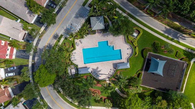 1919 Madeira Dr 4, Weston, FL 33327