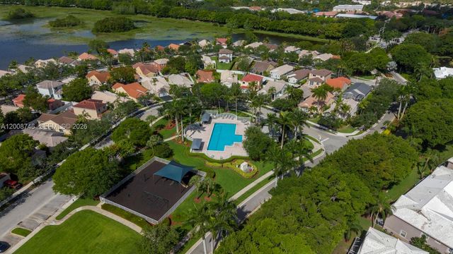 1919 Madeira Dr 4, Weston, FL 33327