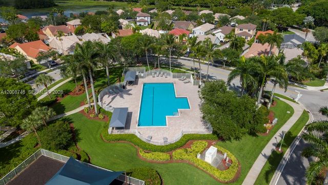 1919 Madeira Dr 4, Weston, FL 33327