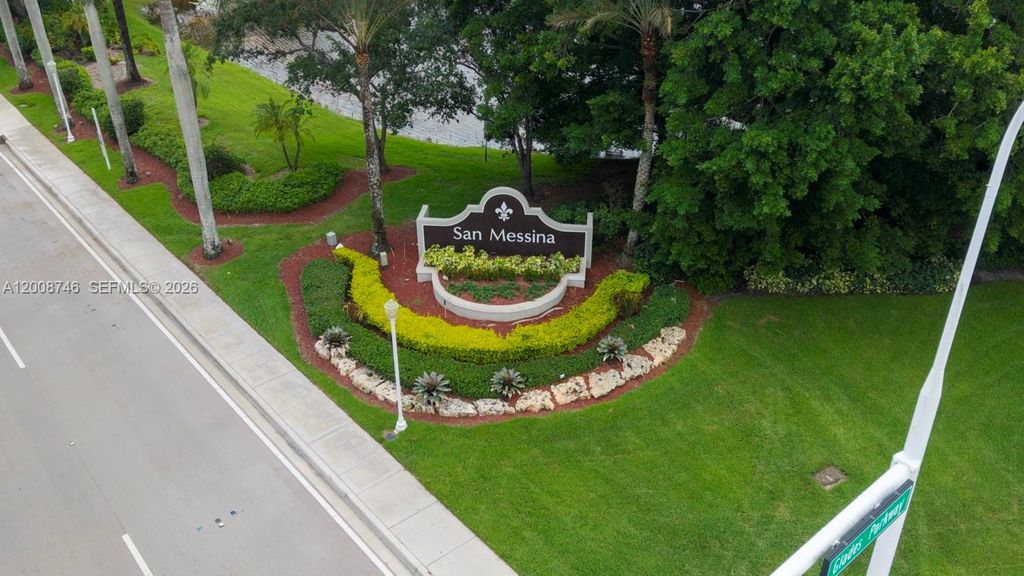 1919 Madeira Dr 4, Weston, FL 33327