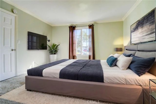 2401 E Avalon, Santa Ana, CA 92705
