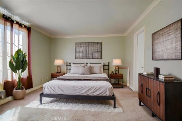 2401 E Avalon, Santa Ana, CA 92705
